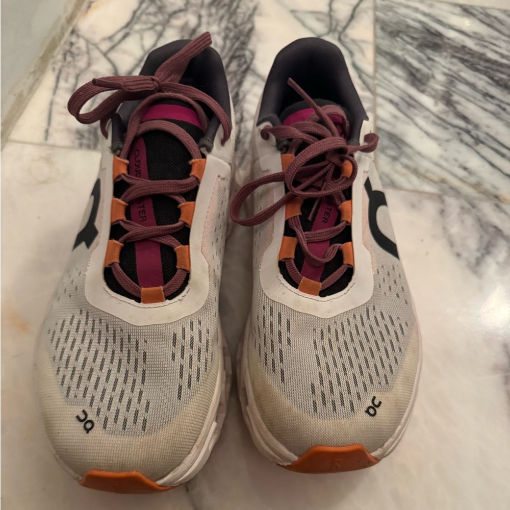 On cloud ON Cloud running shoes- Check out my closet